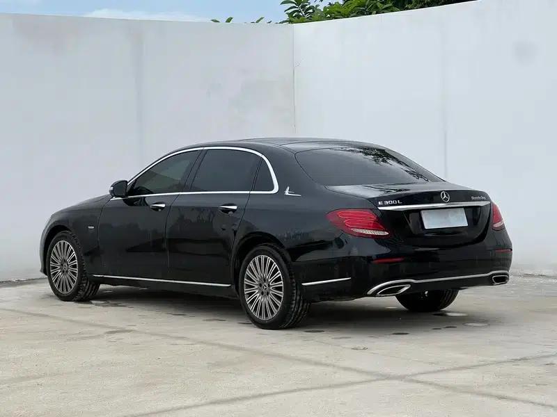 Mercedes-Benz E-Class 2020 Facelift E 300 L Special Edition — миниатюра 4