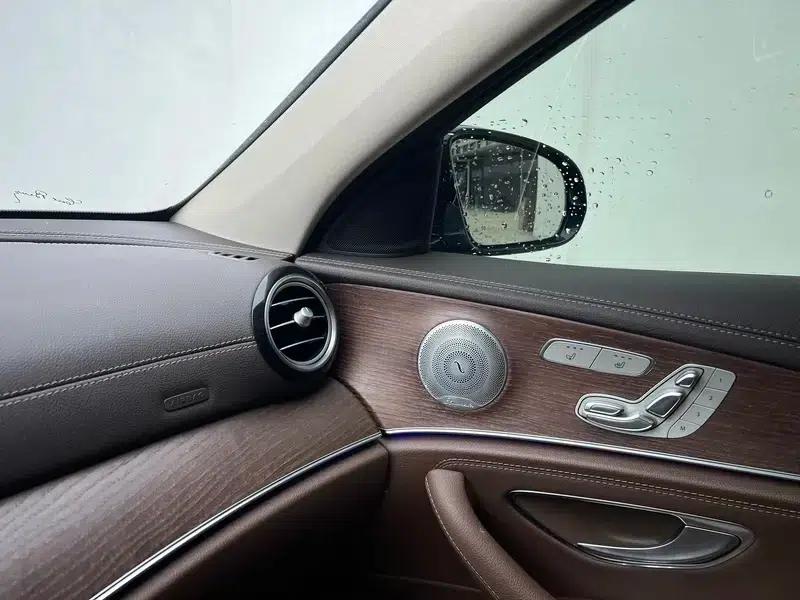 Mercedes-Benz E-Class 2020 Facelift E 300 L Special Edition — миниатюра 7
