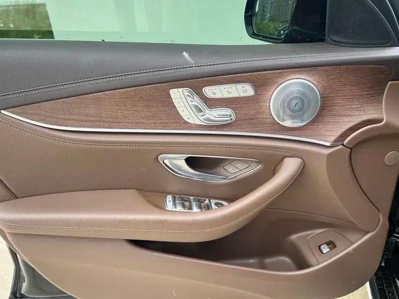 Mercedes-Benz E-Class 2020 Facelift E 300 L Special Edition — миниатюра 9