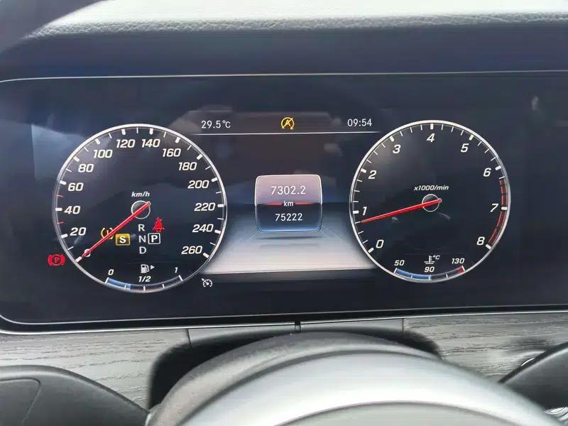 Mercedes-Benz E-Class 2019 Facelift E 300 L Sport Style — миниатюра 27
