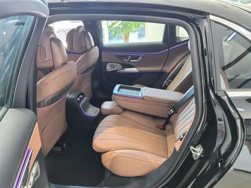 Mercedes-Benz E-Class 2025 Facelift E 300 L Luxury Sedan — миниатюра 21
