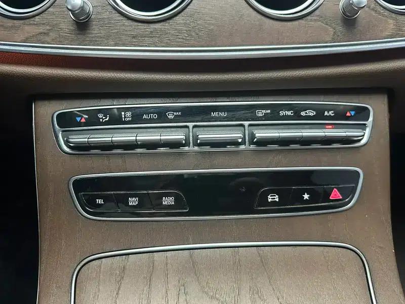 Mercedes-Benz E-Class 2021 Facelift E 260 L Sedan — миниатюра 18