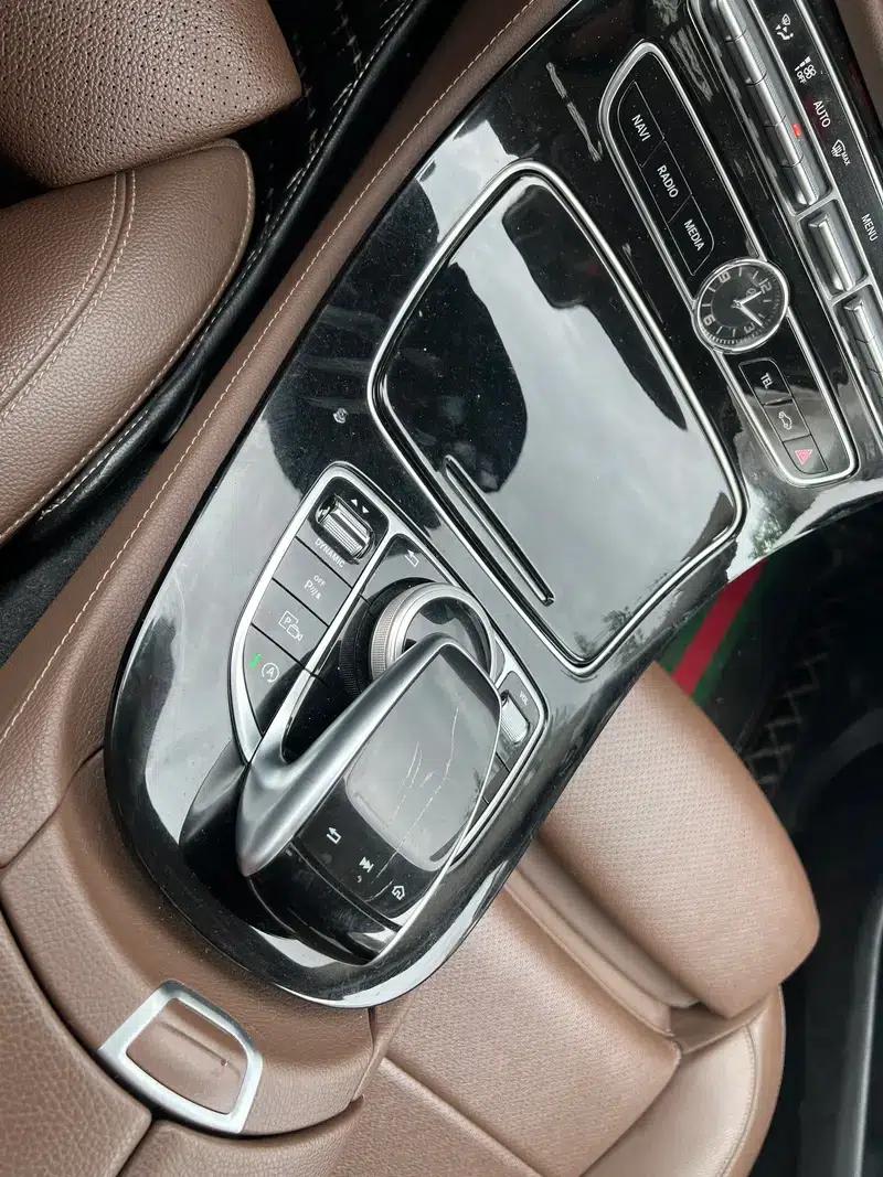 2016 Mercedes-Benz E-Class E 200 L Sport — миниатюра 11