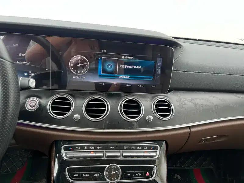 2016 Mercedes-Benz E-Class E 200 L Sport — миниатюра 14