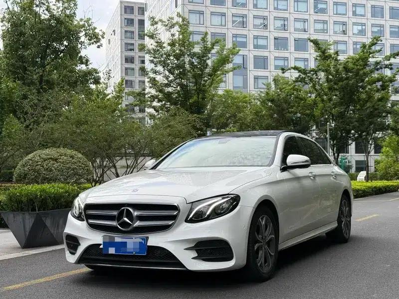 Mercedes-Benz E-Class 2020 E 300 L Sport Style — миниатюра 1
