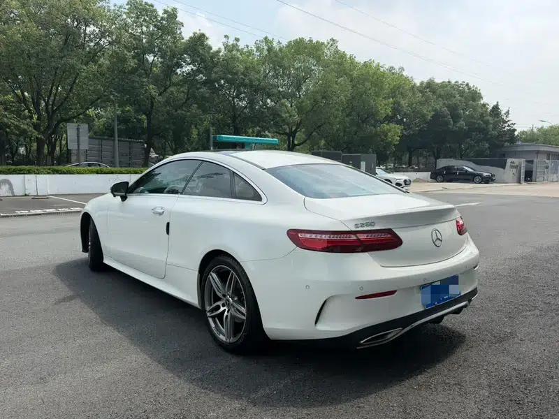 Mercedes-Benz E-Class (Imported) 2020 E 260 Coupe — миниатюра 4