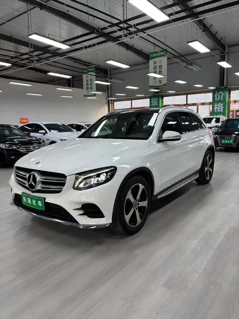 2018 Mercedes-Benz GLC Facelift: GLC 260 4MATIC Luxury — миниатюра 1