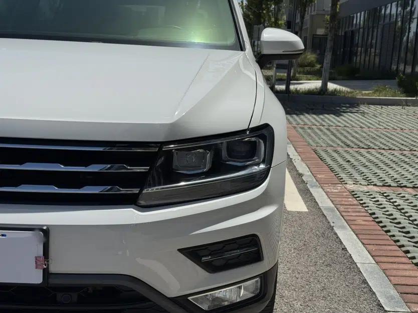 Volkswagen Tiguan L 2020 330TSI Automatic Two-Wheel Drive Smart Luxury Edition China VI Standard — миниатюра 11