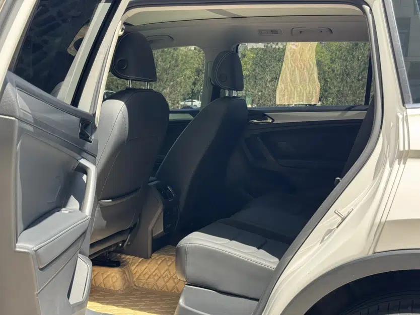 Volkswagen Tiguan L 2020 330TSI Automatic Two-Wheel Drive Smart Luxury Edition China VI Standard — миниатюра 17