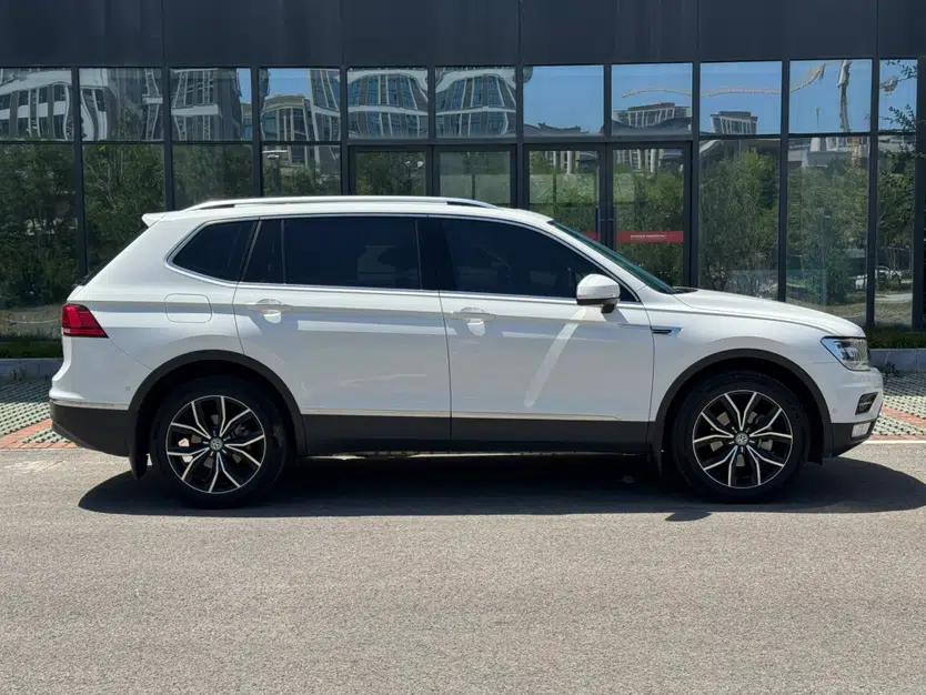 Volkswagen Tiguan L 2020 330TSI Automatic Two-Wheel Drive Smart Luxury Edition China VI Standard — миниатюра 5