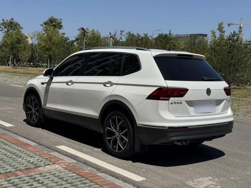 Volkswagen Tiguan L 2020 330TSI Automatic Two-Wheel Drive Smart Luxury Edition China VI Standard — миниатюра 6
