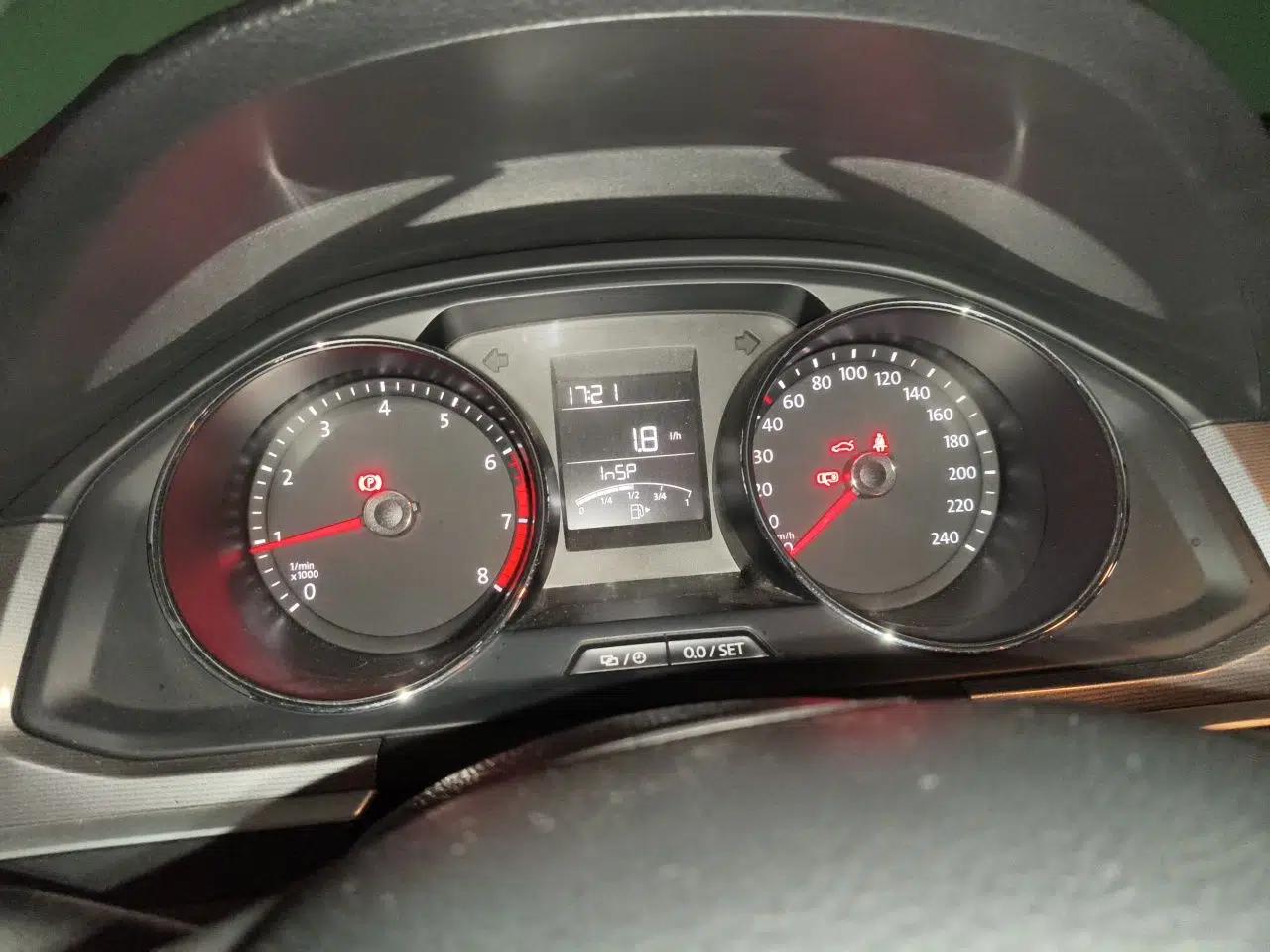 Volkswagen Bora 2016 1.6L Manual Fashion Edition — миниатюра 11