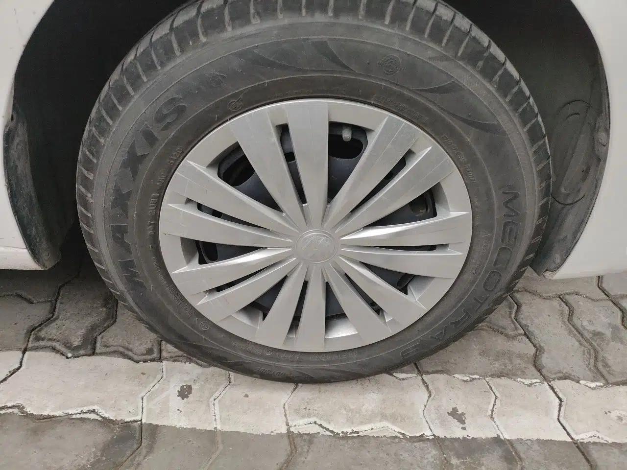 Volkswagen Santana 2021 1.5L Manual Fashion Edition — миниатюра 8
