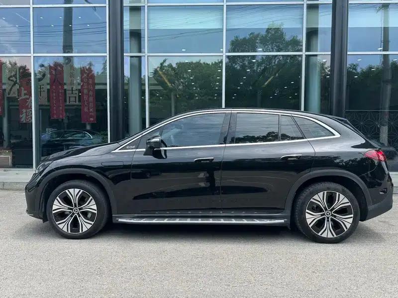 2023 Mercedes-Benz EQE SUV 350 4MATIC Luxury Edition — миниатюра 3