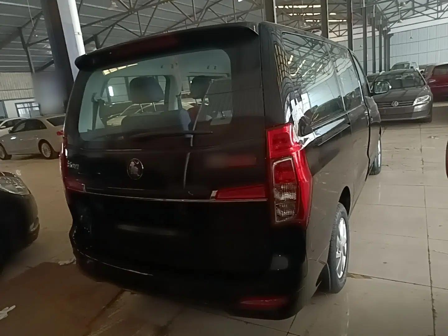 FORTHING Lingzhi PLUS 2025 Model 1.5T Manual Luxury Edition 7-seater — миниатюра 6