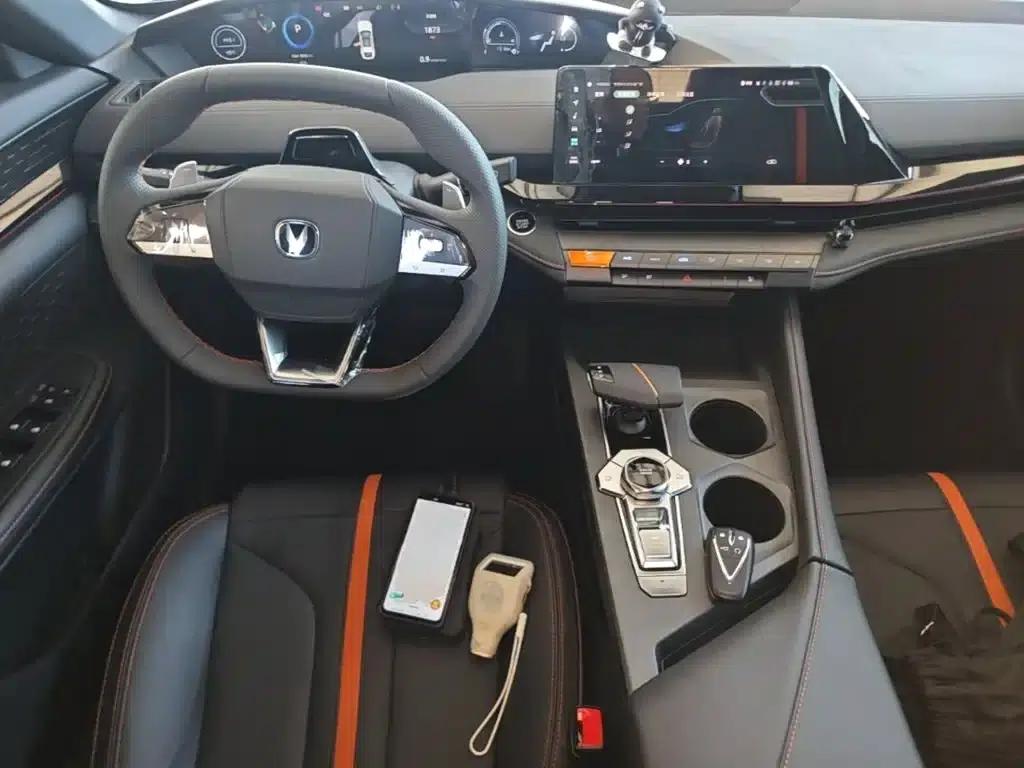 Changan UNI-V 2025 1.5T 500Bar Premium Edition — миниатюра 10
