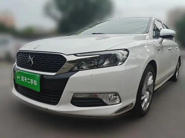 DS 5LS 2015 1.6T Comfort Edition THP160