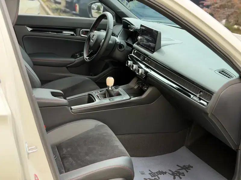 2023 Civic Hatchaback 240TURBO Manual Extreme Edition — миниатюра 8