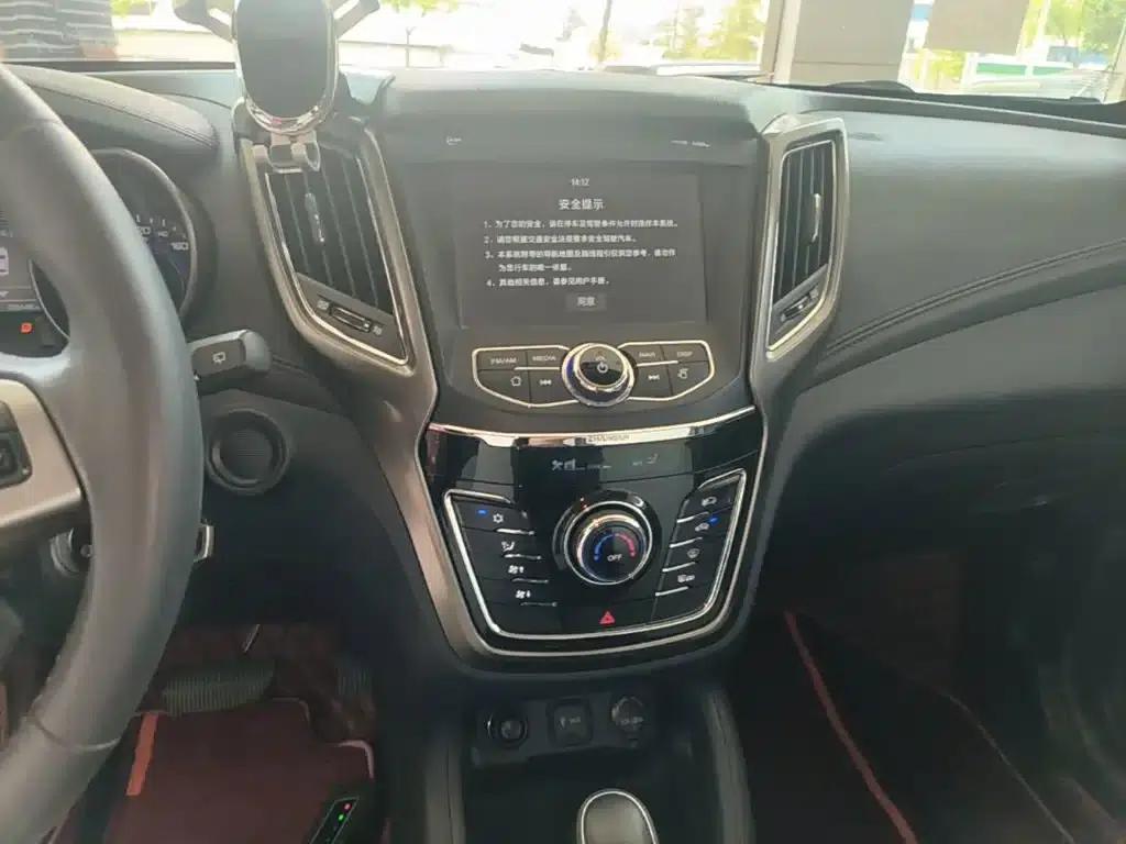 Changan CS35 2017 1.6L Automatic Deluxe Edition — миниатюра 13