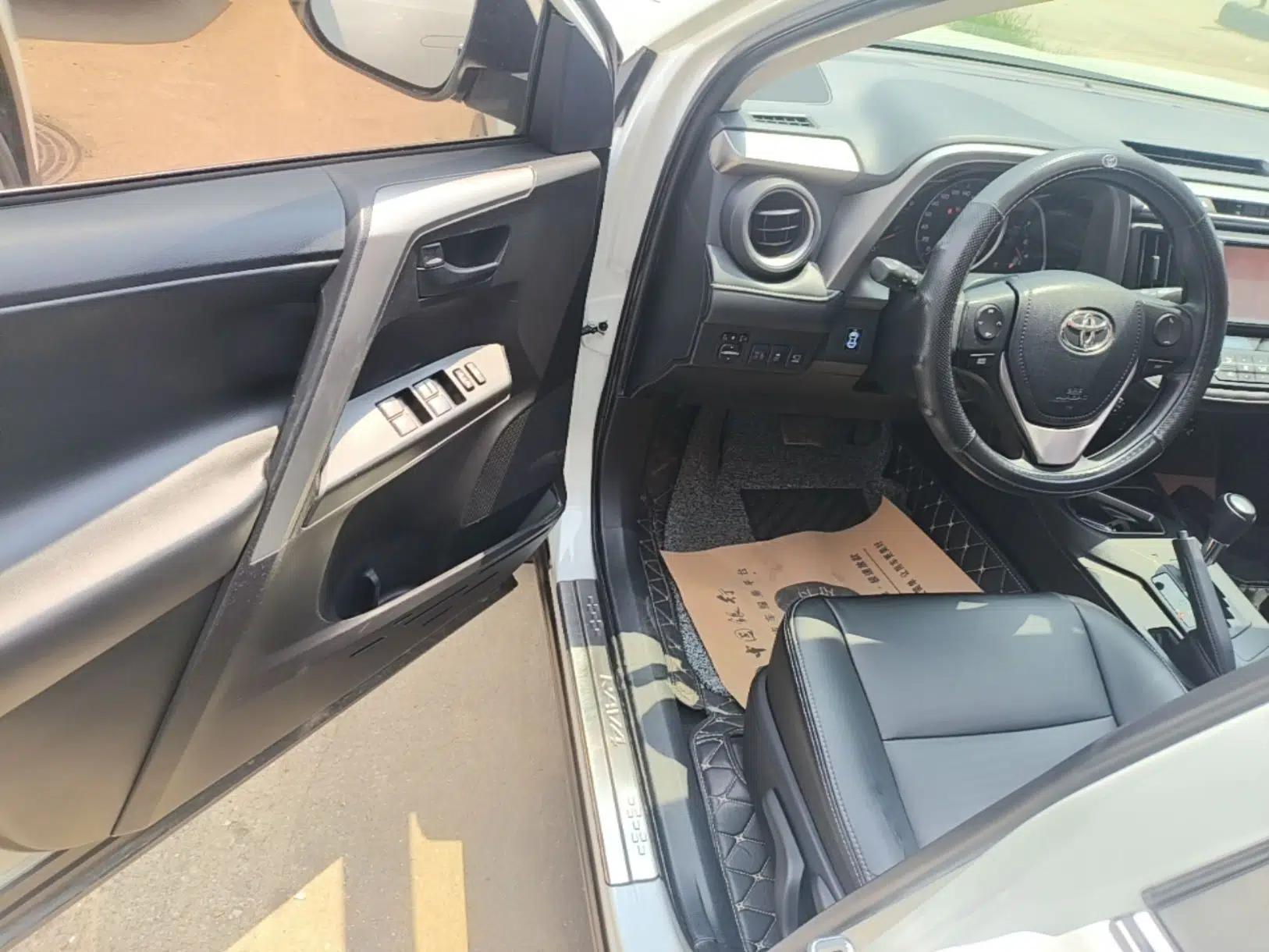 Toyota RAV4 2016 2.0L CVT Two-Wheel Drive Comfort Edition China V Standard — миниатюра 7