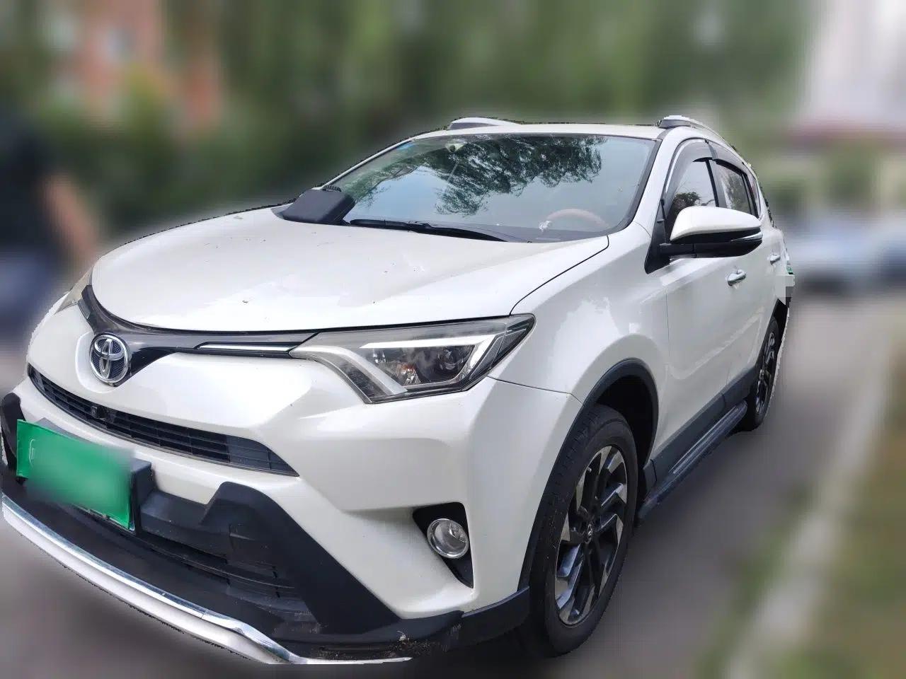 Toyota RAV4 2016 2.5L Automatic 4x4 Elite Edition — миниатюра 1