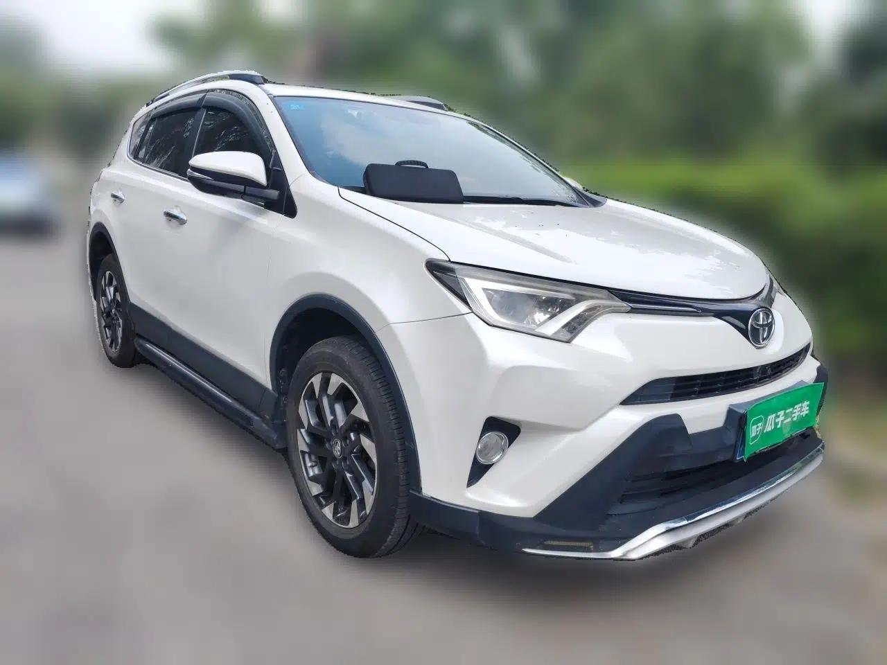 Toyota RAV4 2016 2.5L Automatic 4x4 Elite Edition — миниатюра 3