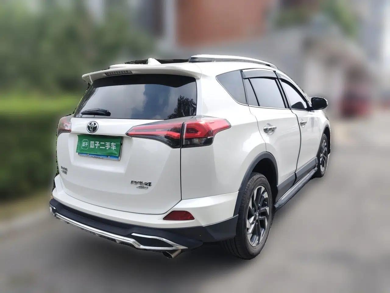 Toyota RAV4 2016 2.5L Automatic 4x4 Elite Edition — миниатюра 6