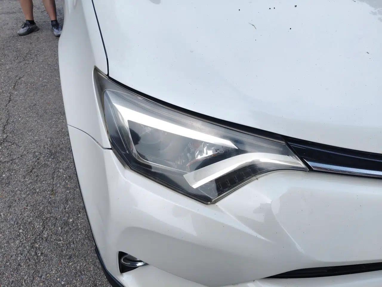 Toyota RAV4 2016 2.5L Automatic 4x4 Elite Edition — миниатюра 7