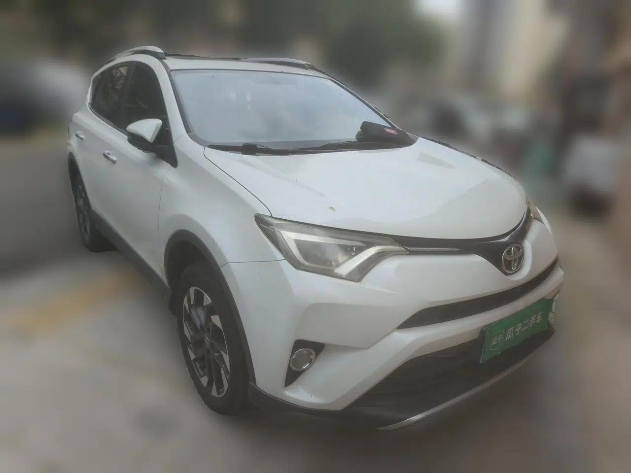 Toyota RAV4 2016 2.5L Automatic 4x4 Elite Edition — миниатюра 3