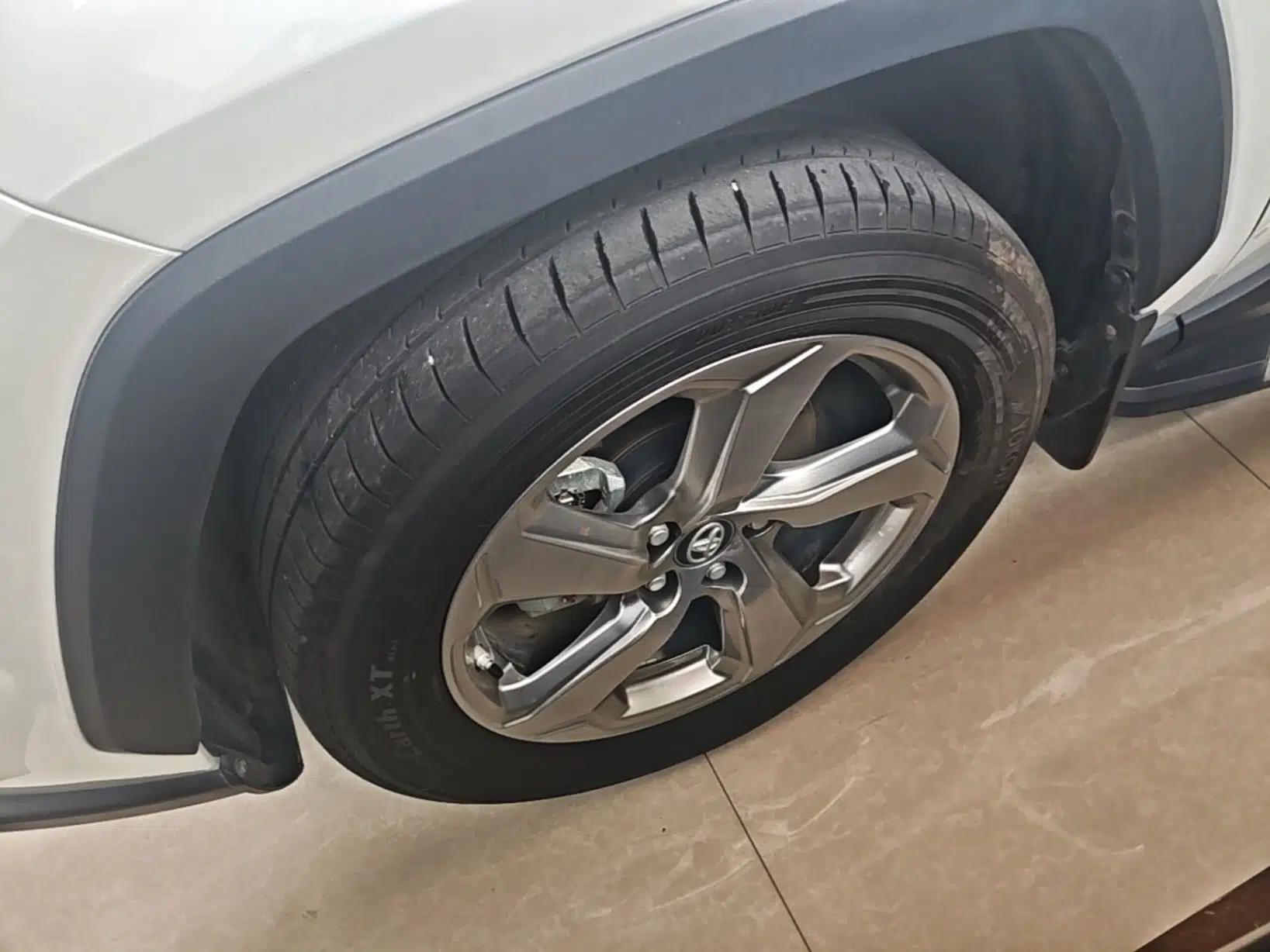 Toyota RAV4 2022 2.0L CVT Two-Wheel Drive Fashion Plus Edition — миниатюра 10