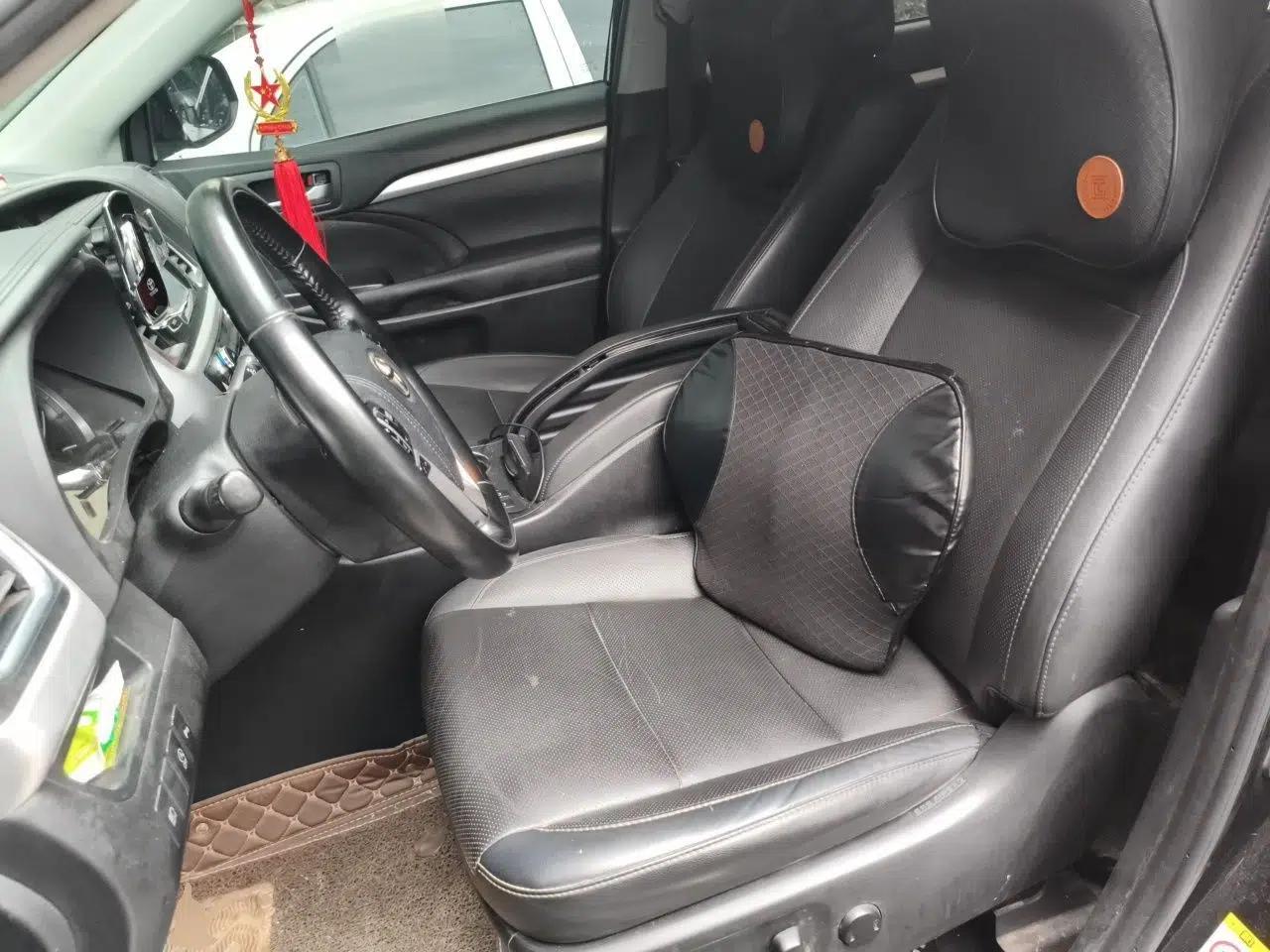 Toyota Highlander 2018 2.0T Four-Wheel Drive Knight Edition 7 Seats China VI Standard — миниатюра 15