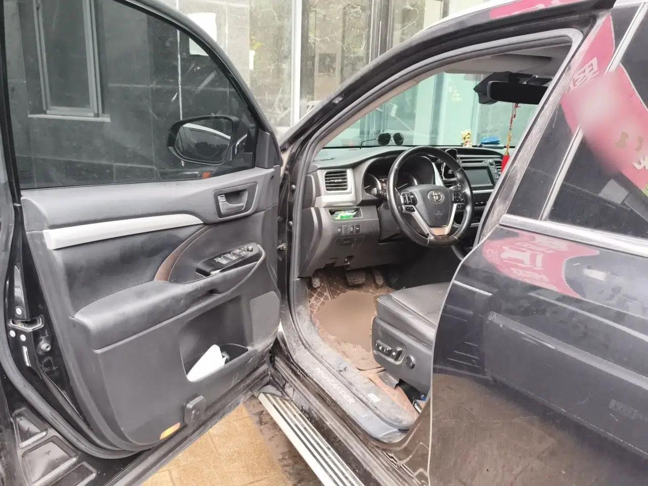 Toyota Highlander 2018 2.0T Four-Wheel Drive Knight Edition 7 Seats China VI Standard — миниатюра 16