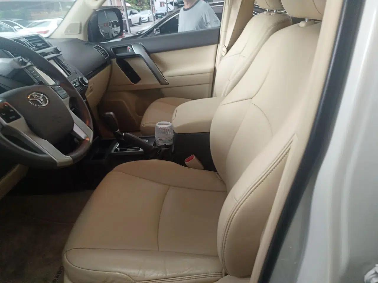 Toyota Prado 2016 2.7L Automatic Luxury Edition — миниатюра 15