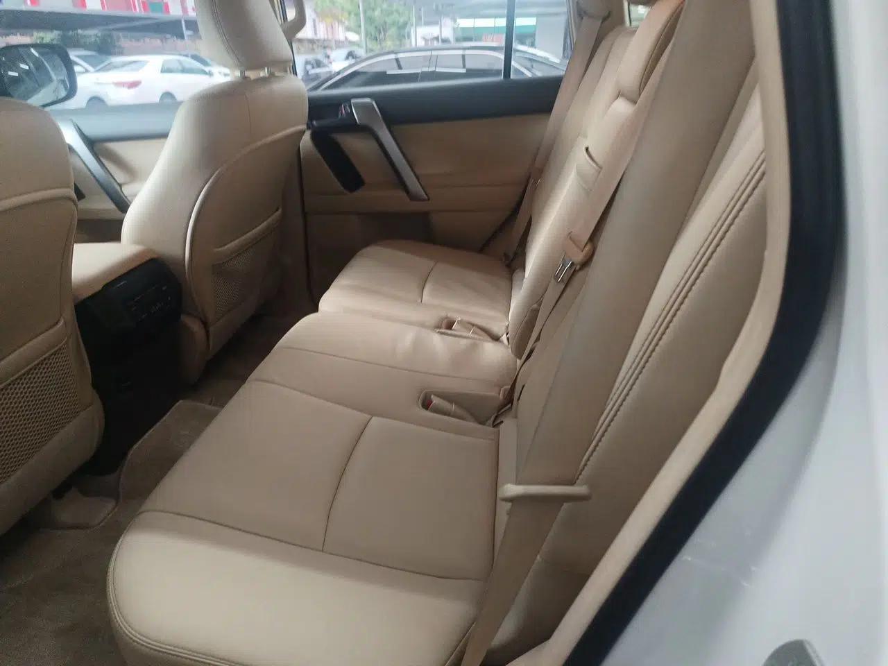 Toyota Prado 2016 2.7L Automatic Luxury Edition — миниатюра 17
