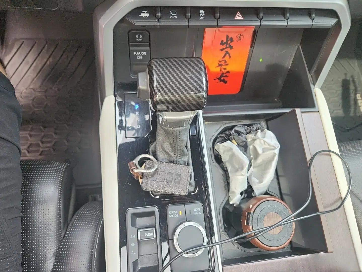 Toyota Tundra 3.5TT Automatic Four-Wheel Drive, Five-Seater (Parallel Import) — миниатюра 14