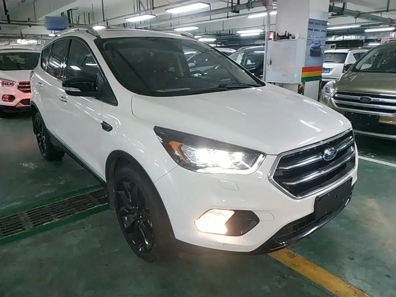 Ford Kuga 2017 EcoBoost 245 Four-Wheel-Drive Sport Model — миниатюра 3