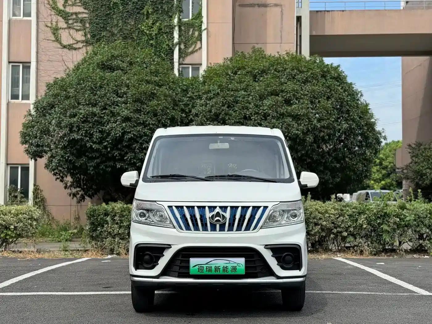 Changan Ruixing EM80 2024 Model, 6-seater, split-door comfort version, 41.86kWh — миниатюра 2
