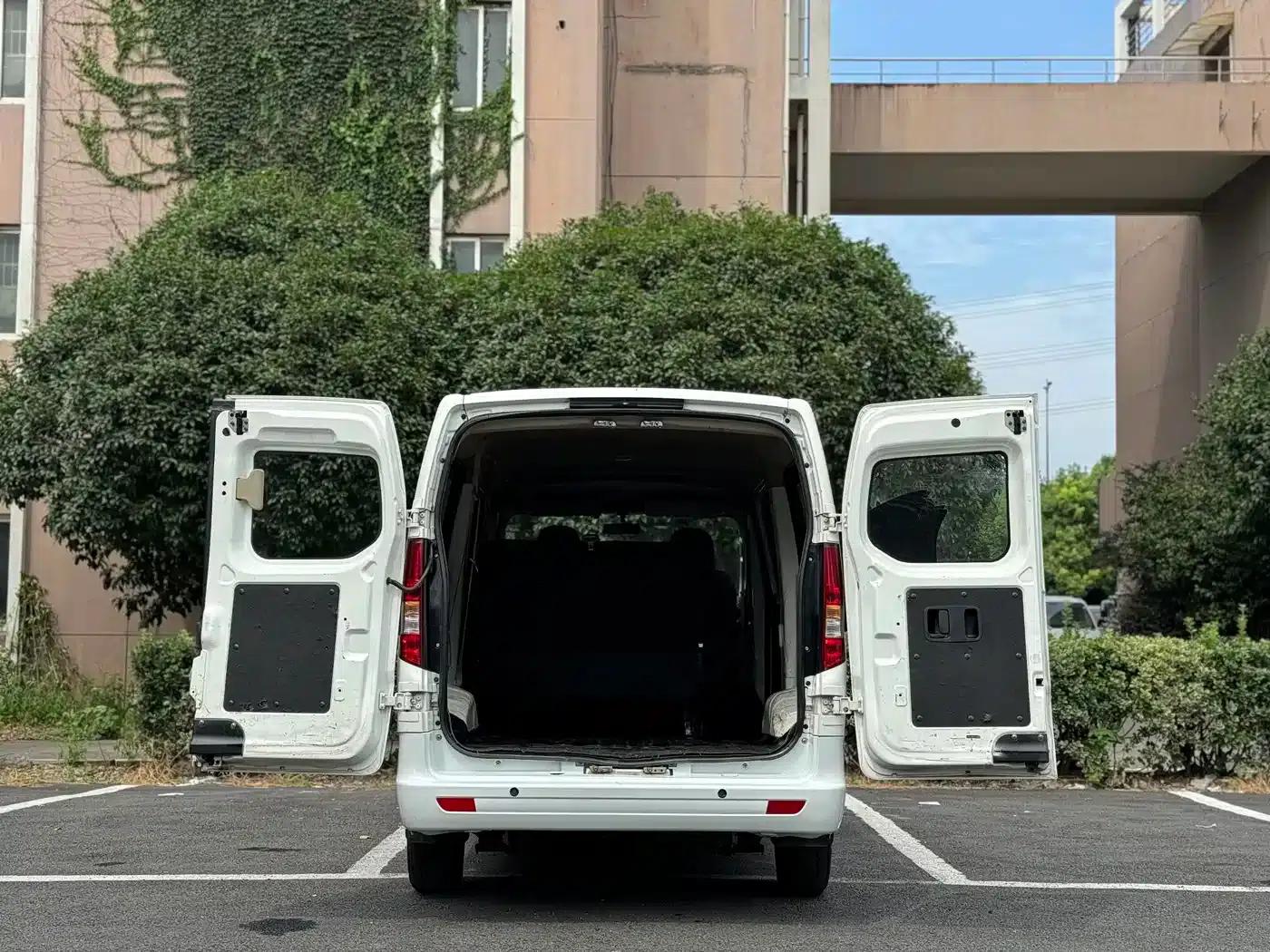 Changan Ruixing EM80 2024 Model, 6-seater, split-door comfort version, 41.86kWh — миниатюра 9