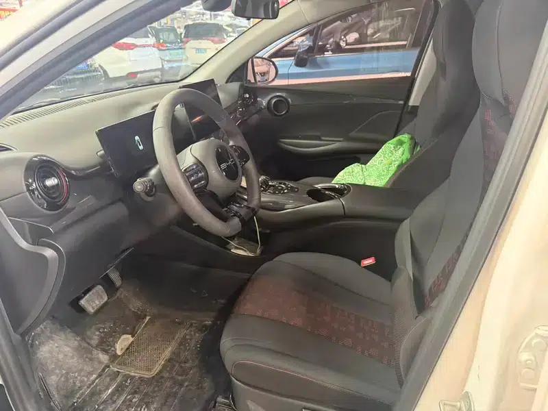 BYD e2 2023 Luxury Edition — миниатюра 8