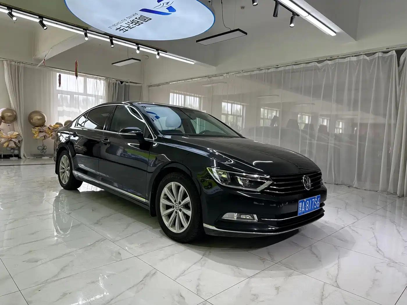 2018 Volkswagen Passat 330TSI DSG Leading Edition — миниатюра 3