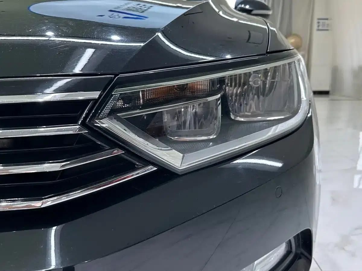 2018 Volkswagen Passat 330TSI DSG Leading Edition — миниатюра 7