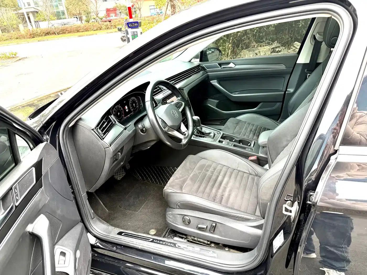 Volkswagen Passat 2021 330TSI DSG 30th Anniversary Edition — миниатюра 8