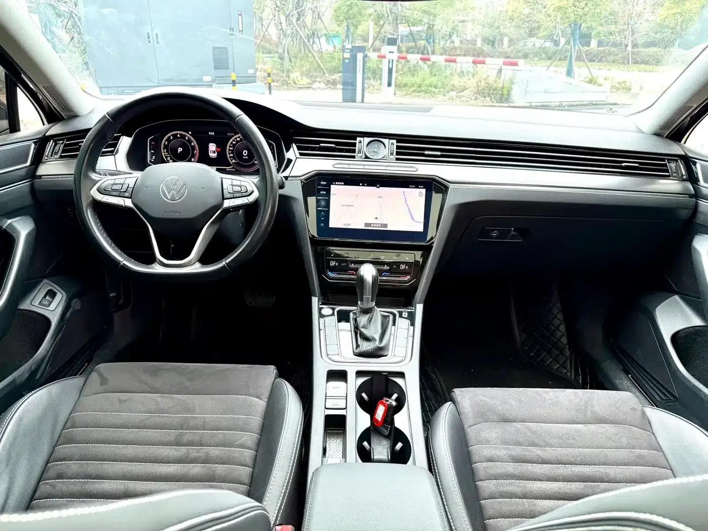 Volkswagen Passat 2021 330TSI DSG 30th Anniversary Edition — миниатюра 9
