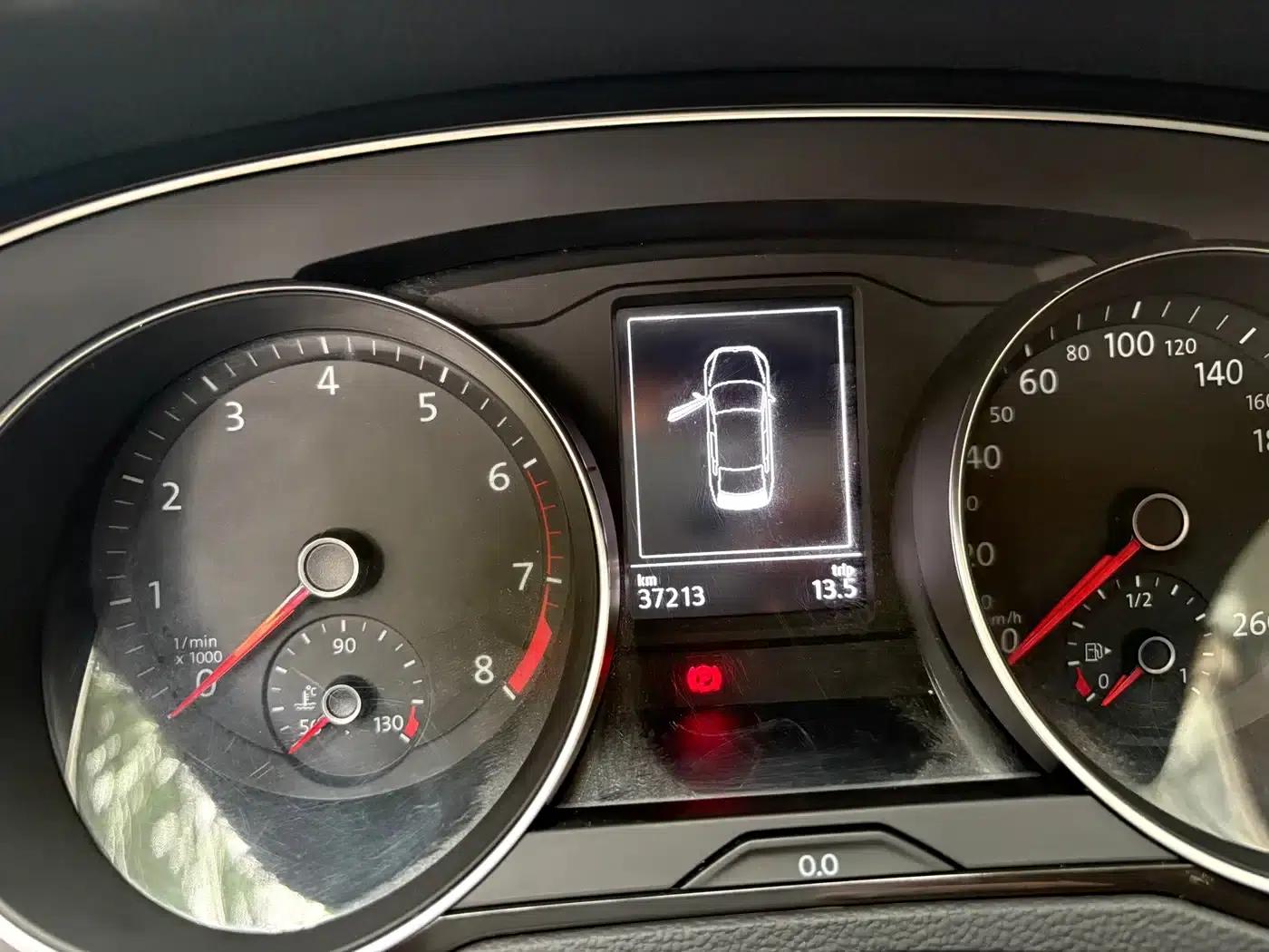 2019 Volkswagen Magotan 380TSI DSG Luxury Edition (National V Emission Standard) — миниатюра 11