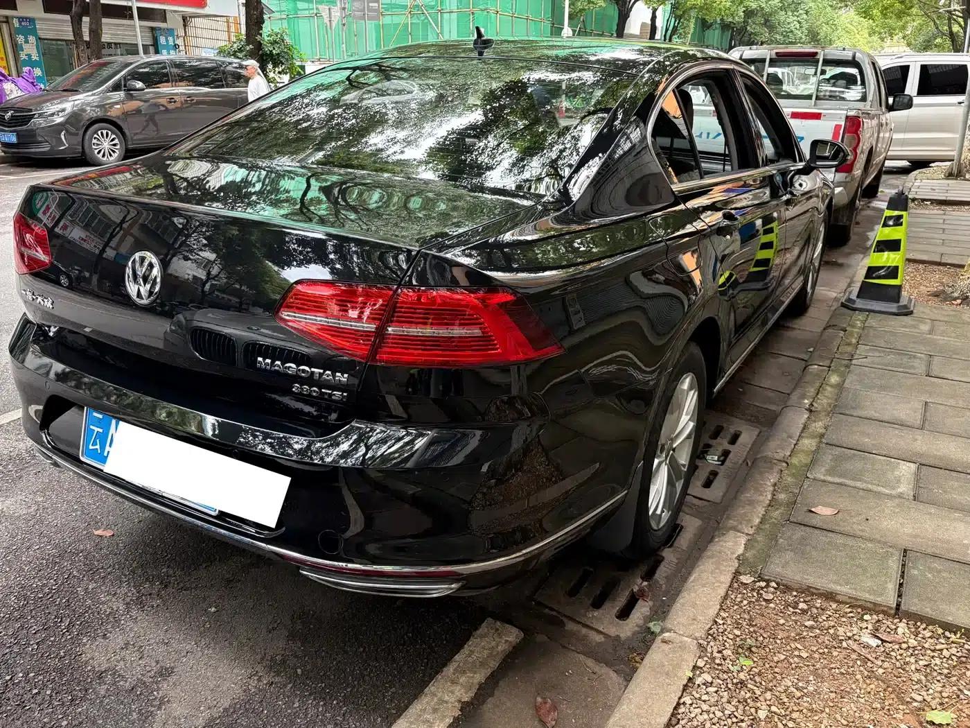 2019 Volkswagen Magotan 380TSI DSG Luxury Edition (National V Emission Standard) — миниатюра 4
