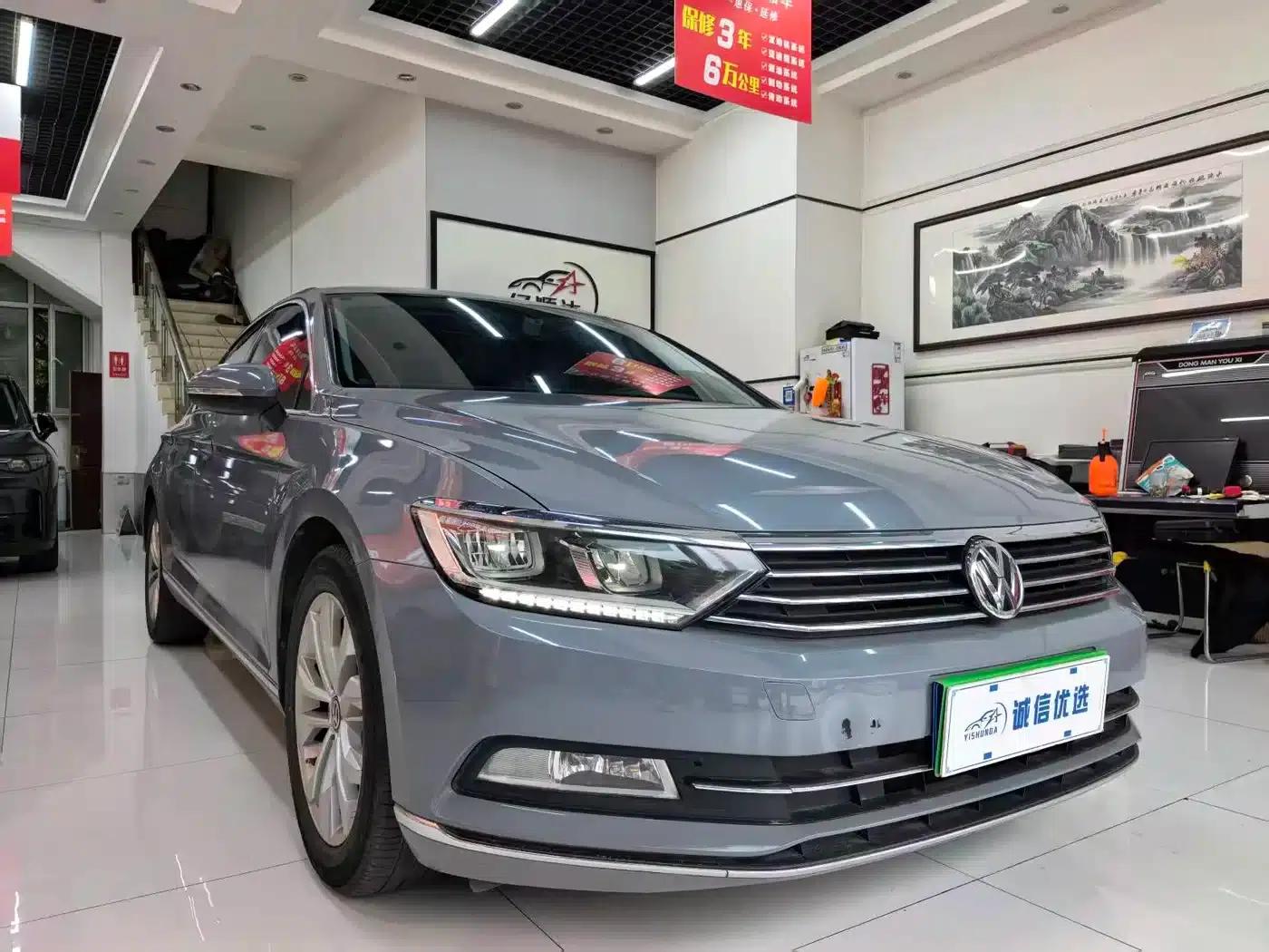 2017 Volkswagen Passat 330TSI DSG Luxury — миниатюра 2