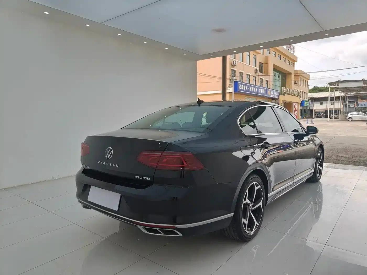 Volkswagen Magotan 2023 2 Millionth Unit Commemorative Edition 330TSI DSG Luxury — миниатюра 15