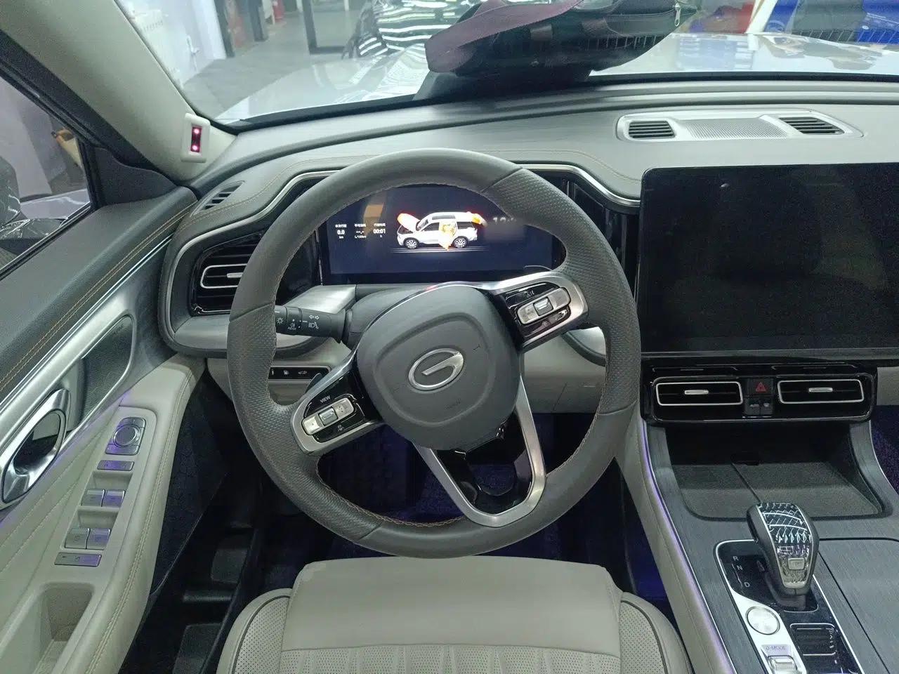 GAC Trumpchi GS8 2022 Flagship Series 2.0 TGDI Four-Wheel Drive Luxury Smart Connectivity Version (7 Seats) — миниатюра 10
