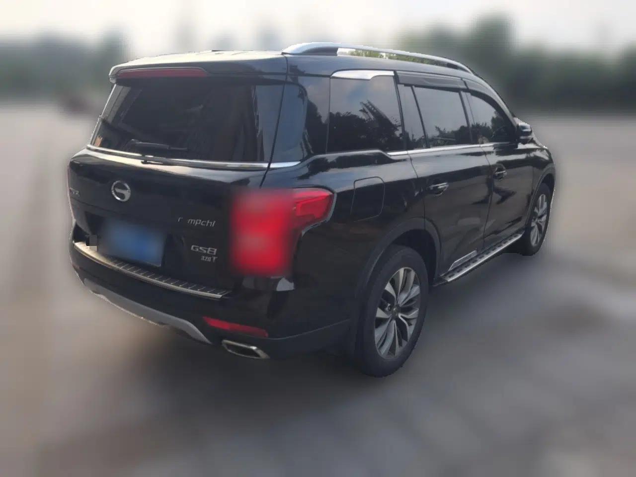 GAC Trumpchi GS8 2017 320T Two-Wheel Drive Luxury Smart Connectivity Version (7 Seats) — миниатюра 6
