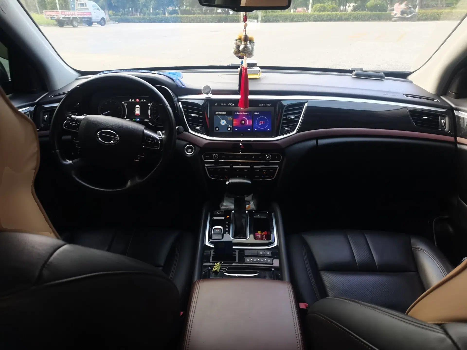 GAC Trumpchi GS8 2017 320T Two-Wheel Drive Luxury Smart Connectivity Version (7 Seats) — миниатюра 9
